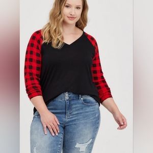 NWT Torrid 1 Classic Fit Jersey Blend V-Neck Raglan Long Sleeve Tee